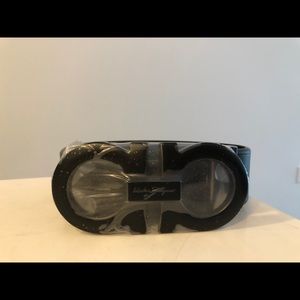 Authentic New DoubleGancioBelt
SALVATORE FERRAGAMO